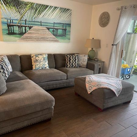 Beautiful Bright & Sparkling 2Bed 1Bath Beach Retreat - Unit 212 코코아비치 외부 사진