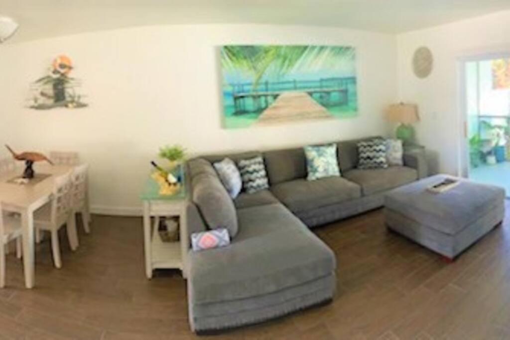 Beautiful Bright & Sparkling 2Bed 1Bath Beach Retreat - Unit 212 코코아비치 외부 사진