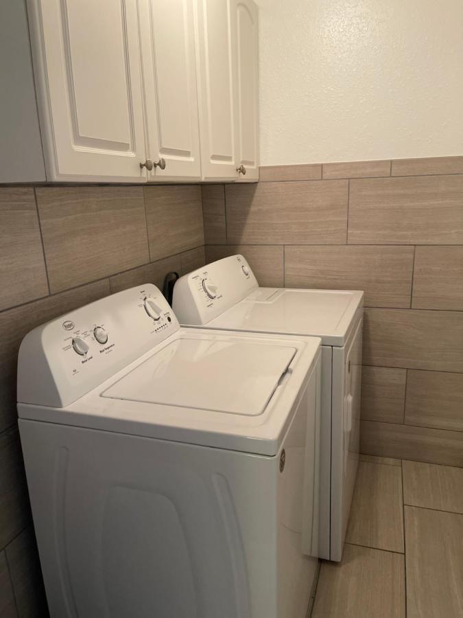 Beautiful Bright & Sparkling 2Bed 1Bath Beach Retreat - Unit 212 코코아비치 외부 사진