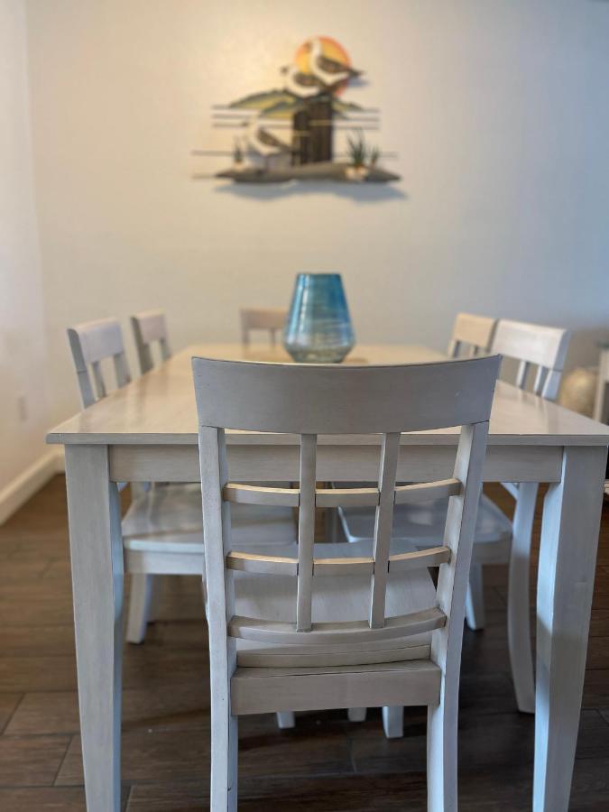 Beautiful Bright & Sparkling 2Bed 1Bath Beach Retreat - Unit 212 코코아비치 외부 사진