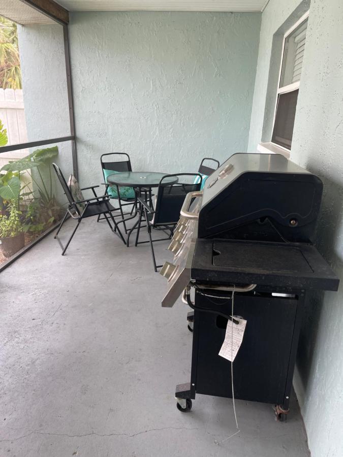 Beautiful Bright & Sparkling 2Bed 1Bath Beach Retreat - Unit 212 코코아비치 외부 사진