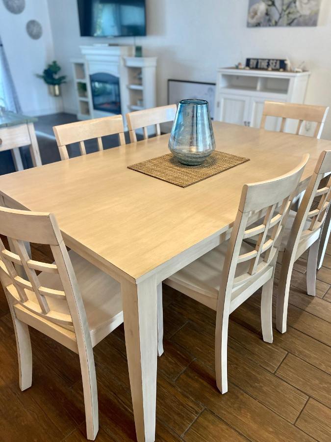 Beautiful Bright & Sparkling 2Bed 1Bath Beach Retreat - Unit 212 코코아비치 외부 사진